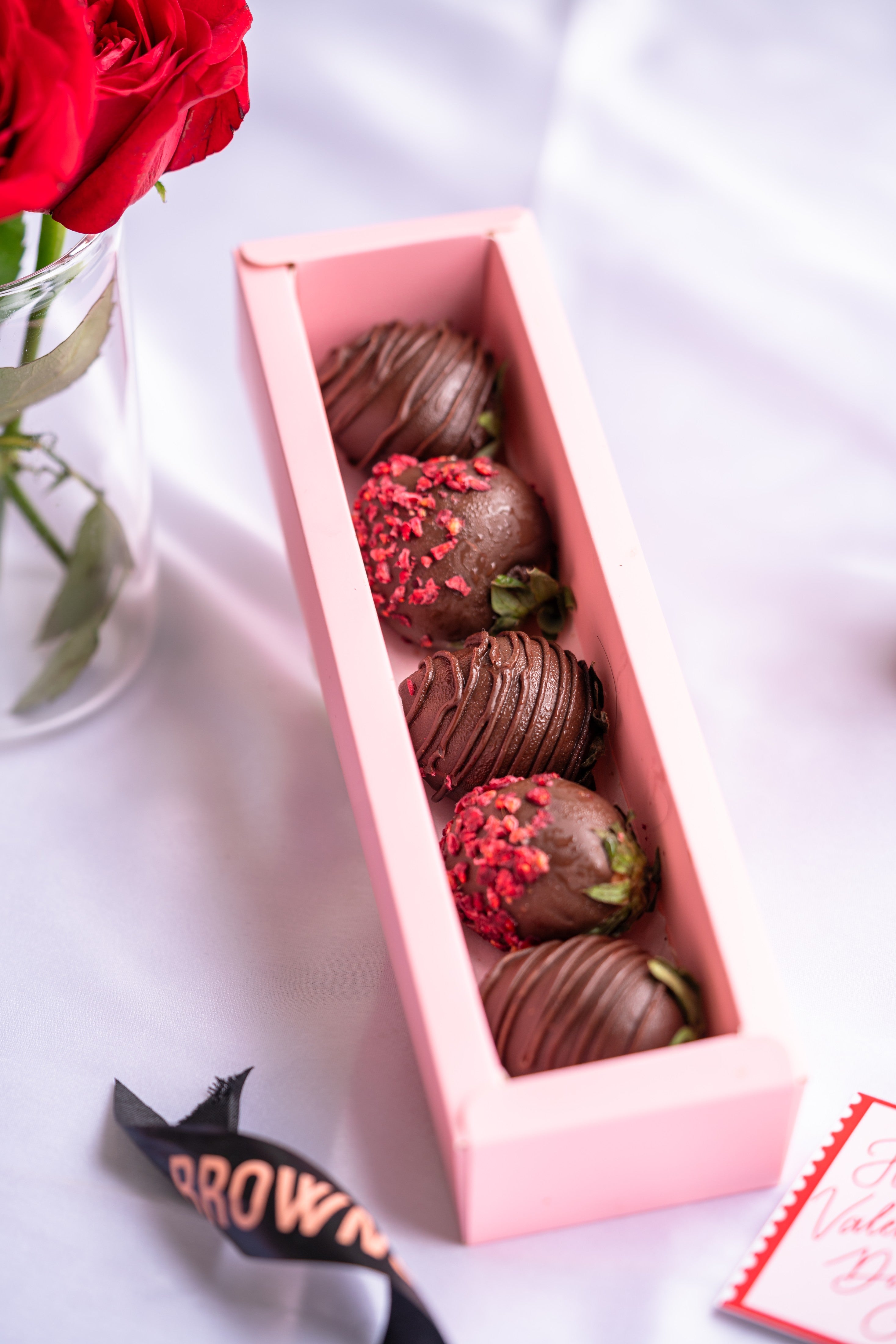 Chocolate Coated Strawberries - Brownsalt Bakery
