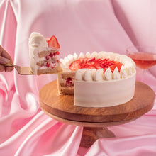 Vanilla and Fresh Cream with Strawberries - Brownsalt Bakery